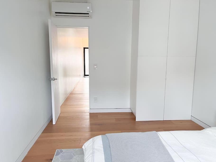 New Ample And Cozy One Bedroom Apt In Brooklyn At Rem-Casa นิวยอร์ก ภายนอก รูปภาพ